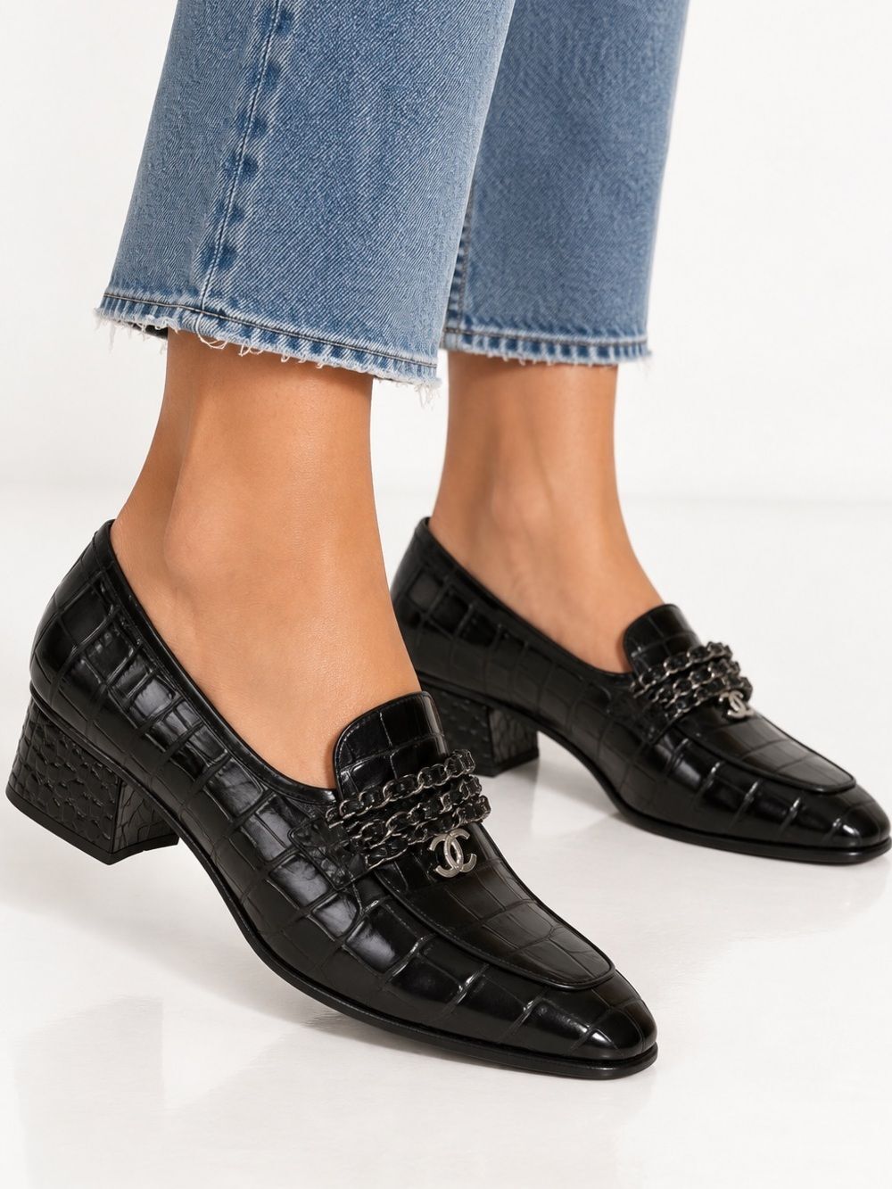 CHANEL Black Calfskin Croc Printed Leather Low Heel Chain Mocassin IT36.5